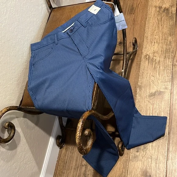 Brand New Tommy Bahama Ace Fairway 5 Pocket Island Pant Moisture Wicking UPF 30!